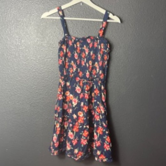 NWT Band Of Gypsies Women's Navy Blue Floral Smocked Square Neck Dress Medium - Picture 1 of 5